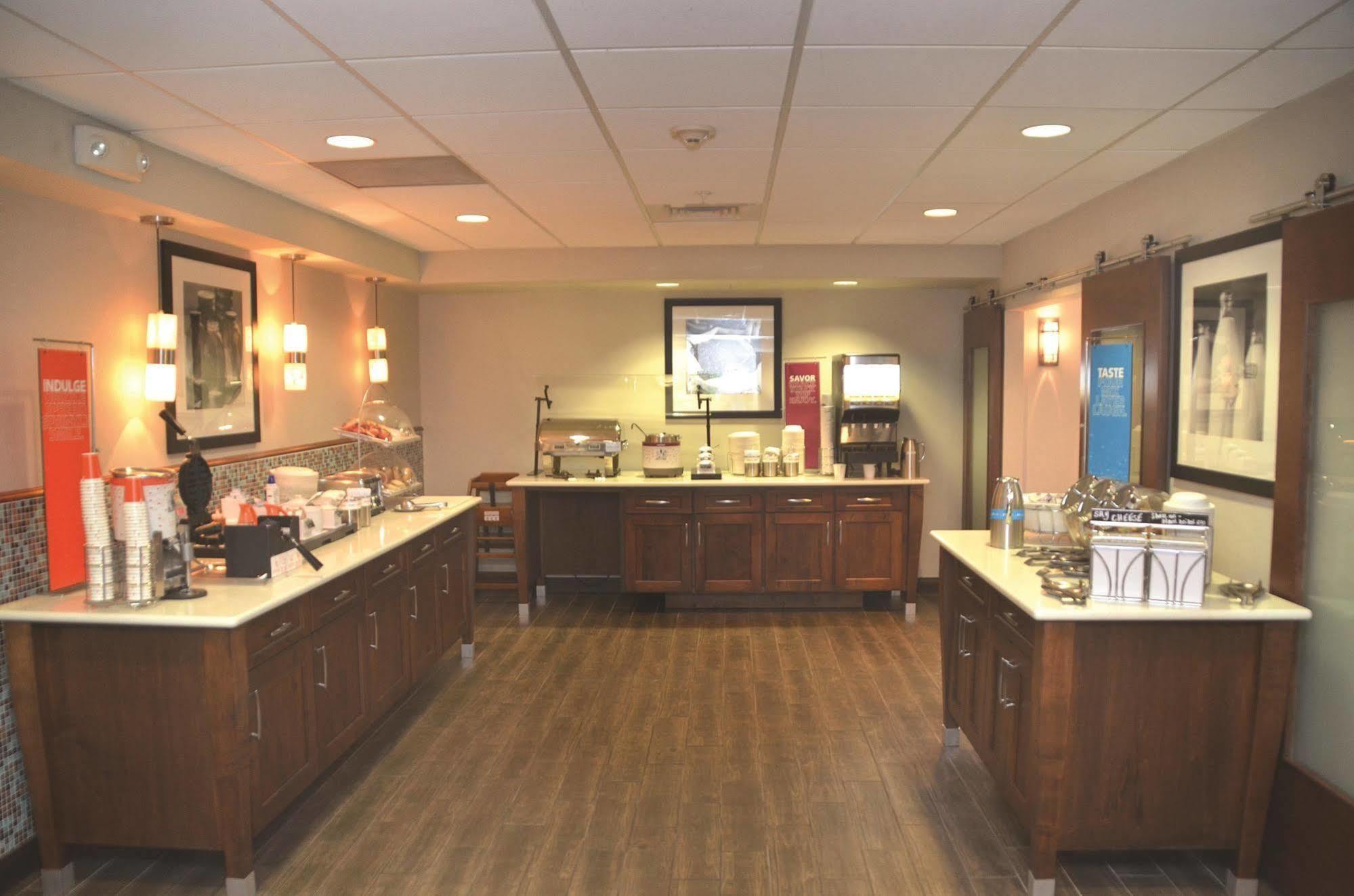Hampton Inn & Suites Navarre Esterno foto